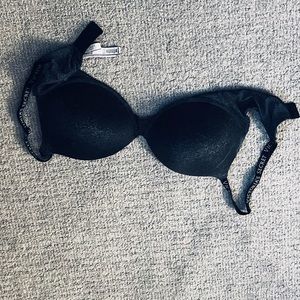 3 Victoria secrets womens bras